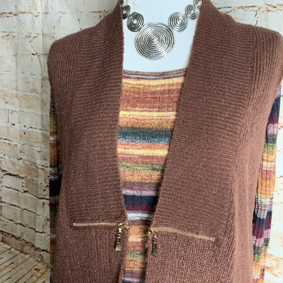 Two Sisters Open Front  Over- Sized Sweater Vest - Picture 5 of 8